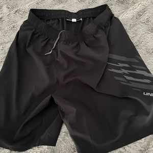 Under Armour mens athletic shorts. Size L